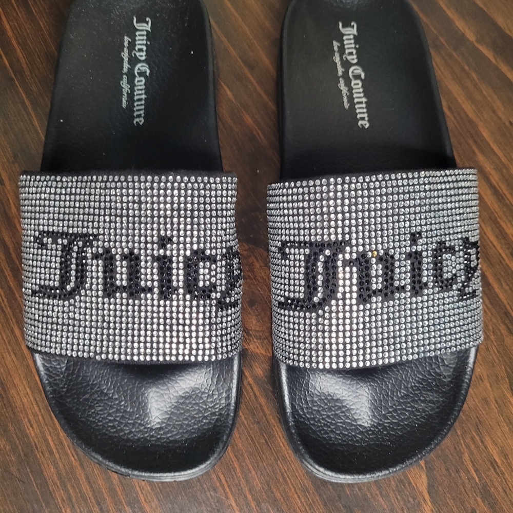 Juicy Couture Slides size 7 black with silver